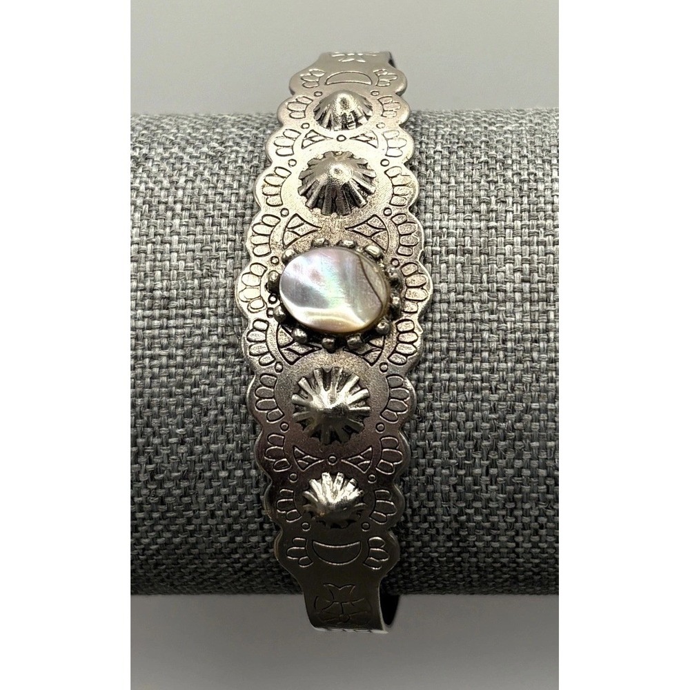 Vintage Southwestern Style Mother of Pearl Shell Cuff Bracelet Silver Tone 6.5"